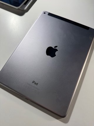 4 iPad Apple per ricambi
