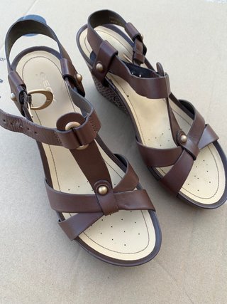 Sandalias Geox Marrones Mujer.