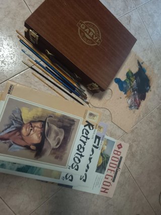 Caja de madera para pintar al óleo