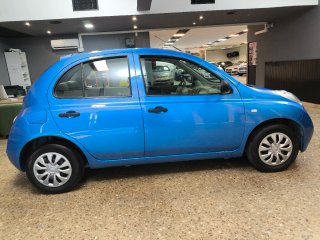 Nissan Micra AUTOMÁTICO