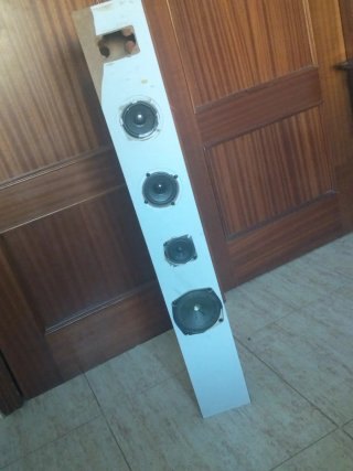 Altavoz Torre con 4 altavoces