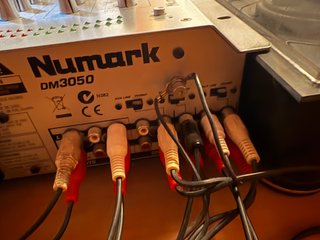 Mixer Numark DM3050 para reacondicionar