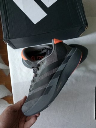 Zapatillas Adidas Gris y Naranja