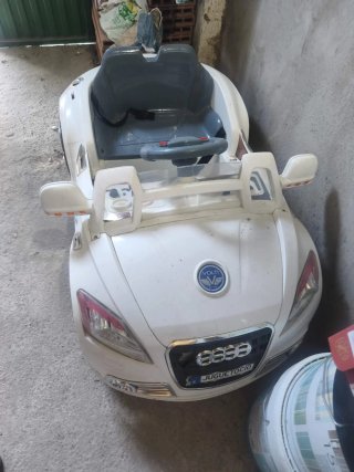 Coche eléctrico infantil VOLTI