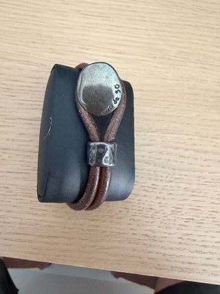 Pulsera 1 de 50 – Cuero
