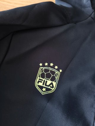Chaqueta Fila con capucha