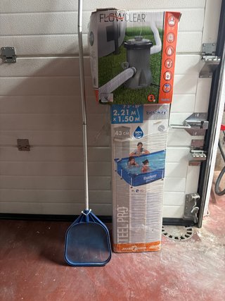 Piscina Bestway Steel Pro 2.21m x 1.50m