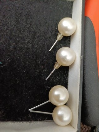 Pendientes perla blancos