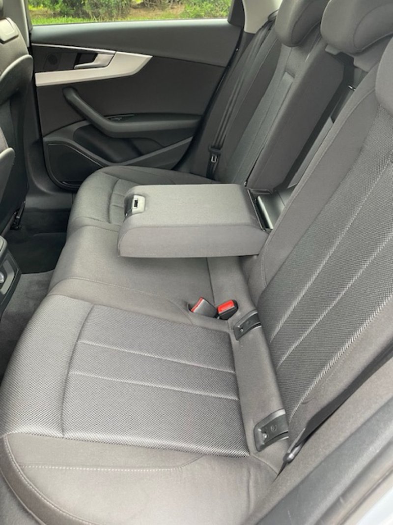 Audi A4 2019, foto 5