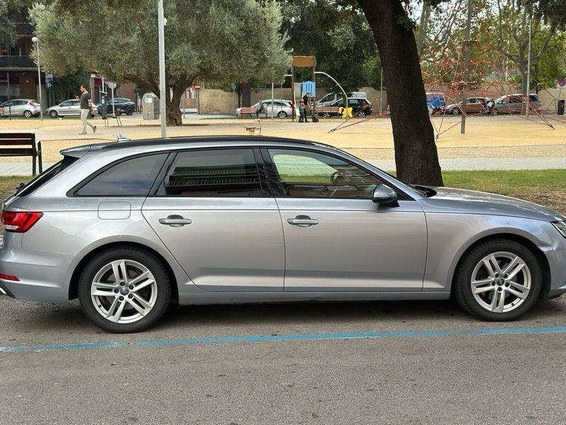 Audi A4 2019, foto 2