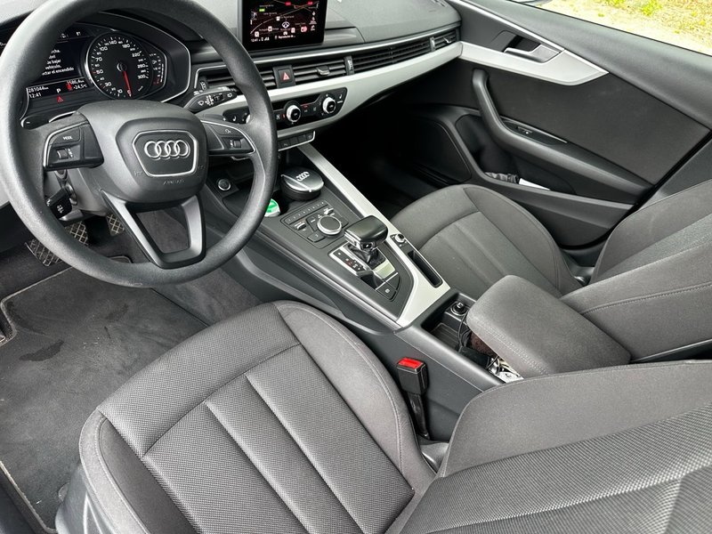 Audi A4 2019, foto 8