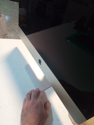 iMac 21.5 Core i5 8GB RAM SSD 198GB