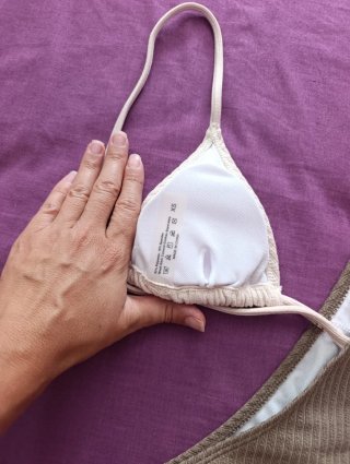 Bikini marrón y blanco