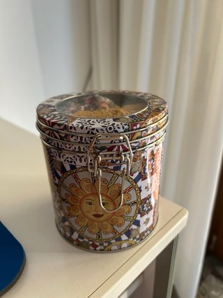 Barattolo con lavette decorative
