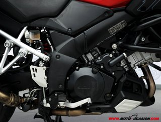 SUZUKI V-STROM 1000