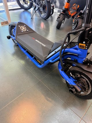 Patinete eléctrico ROVORON R7 azul