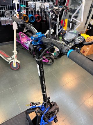 Patinete eléctrico ROVORON R7 azul
