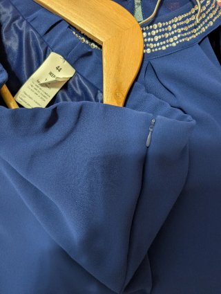 Conjunto de blusa y pantalón azul