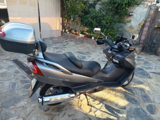 Suzuki Burgman AN400 Gris 18.911 kms. Etiqueta B.