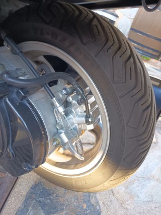Suzuki Burgman AN400 Gris 18.911 kms. Etiqueta B.