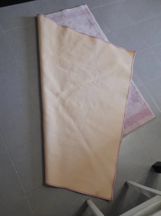 Alfombra infantil estrellas beige y rosa
