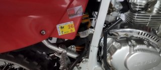 Moto 125 enduro con 8000 kilómetros