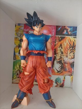 Se venden o se cambian Figuras Dragon Ball