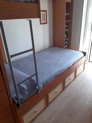 Cama tren con armario y cajones