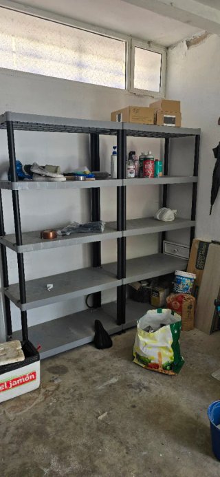 Estantería de plástico modular