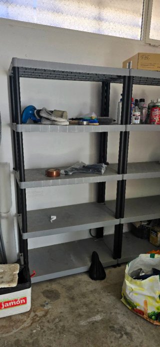Estantería de plástico modular