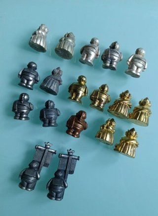 Lote de figuritas valencianas de plomo