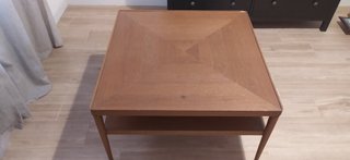 Mesa auxiliar de salón de madera