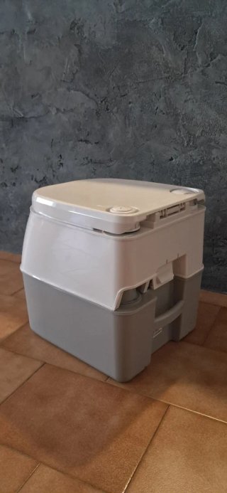 WC Portátil Potty Dometic Gris/Blanco