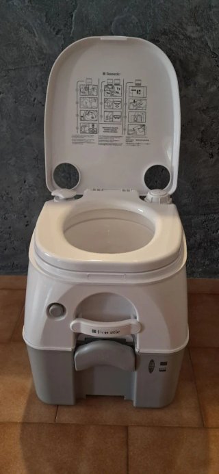 WC Portátil Potty Dometic Gris/Blanco