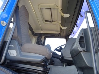 MAN TGA 26 400-CAMIONES GANCHO PORTACONTENEDOR