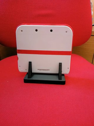 Supporto espositivo Nintendo 2DS