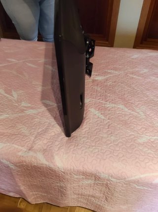 TV Samsung 32 con soporte y Xiaomi TV Stick