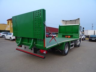 Scania P 320-CAMIONES PORTAMAQUINARIAS