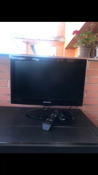 Televisor Samsung UE19C4000PW 19