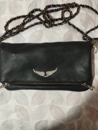 Bolso Negro Cadena y Adorno Alas
