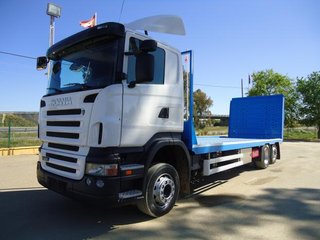 Scania R 420-CAMIONES PORTAMAQUINARIAS