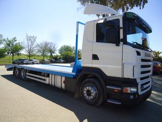 Scania R 420-CAMIONES PORTAMAQUINARIAS