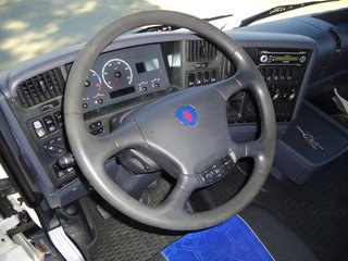 Scania R 420-CAMIONES PORTAMAQUINARIAS