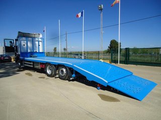 Scania R 420-CAMIONES PORTAMAQUINARIAS
