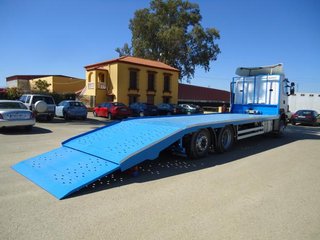Scania R 420-CAMIONES PORTAMAQUINARIAS