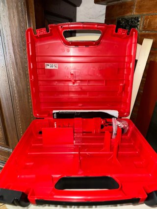 Valigetta per sparachiodi HI DX460, e SIW22A