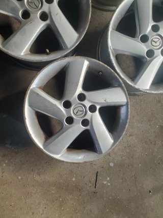 2 Llantas Mazda 6