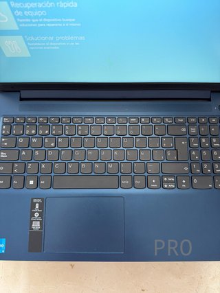 Portátil Lenovo IdeaPad Slim 3