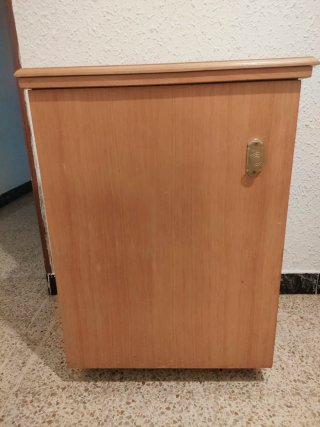 Máquina de coser Alfa con mueble