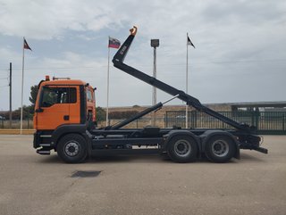 MAN TGS 500-CAMIONES GANCHOS PORTACONTENEDORES